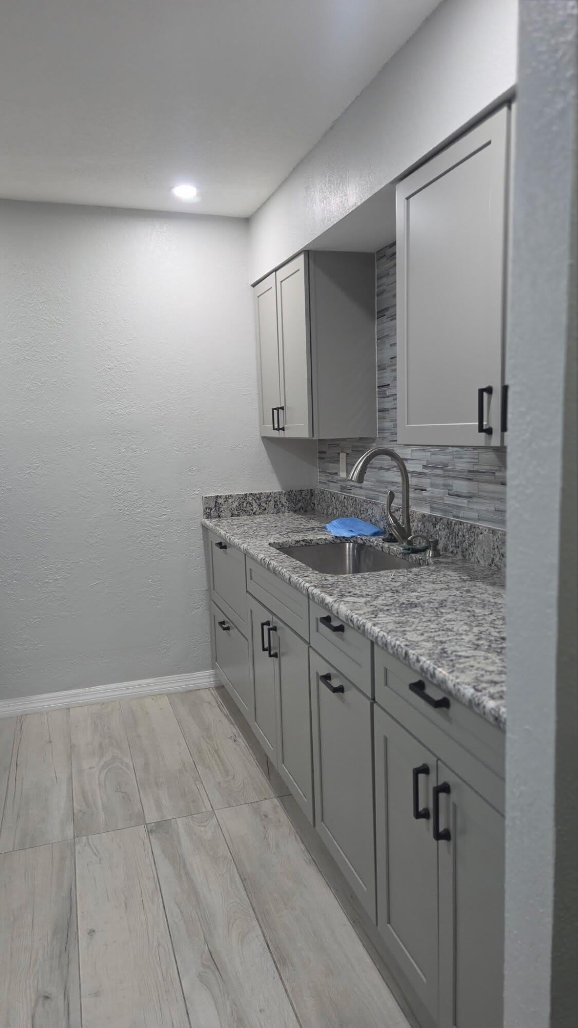 6034 INDRIO Road – photo 4