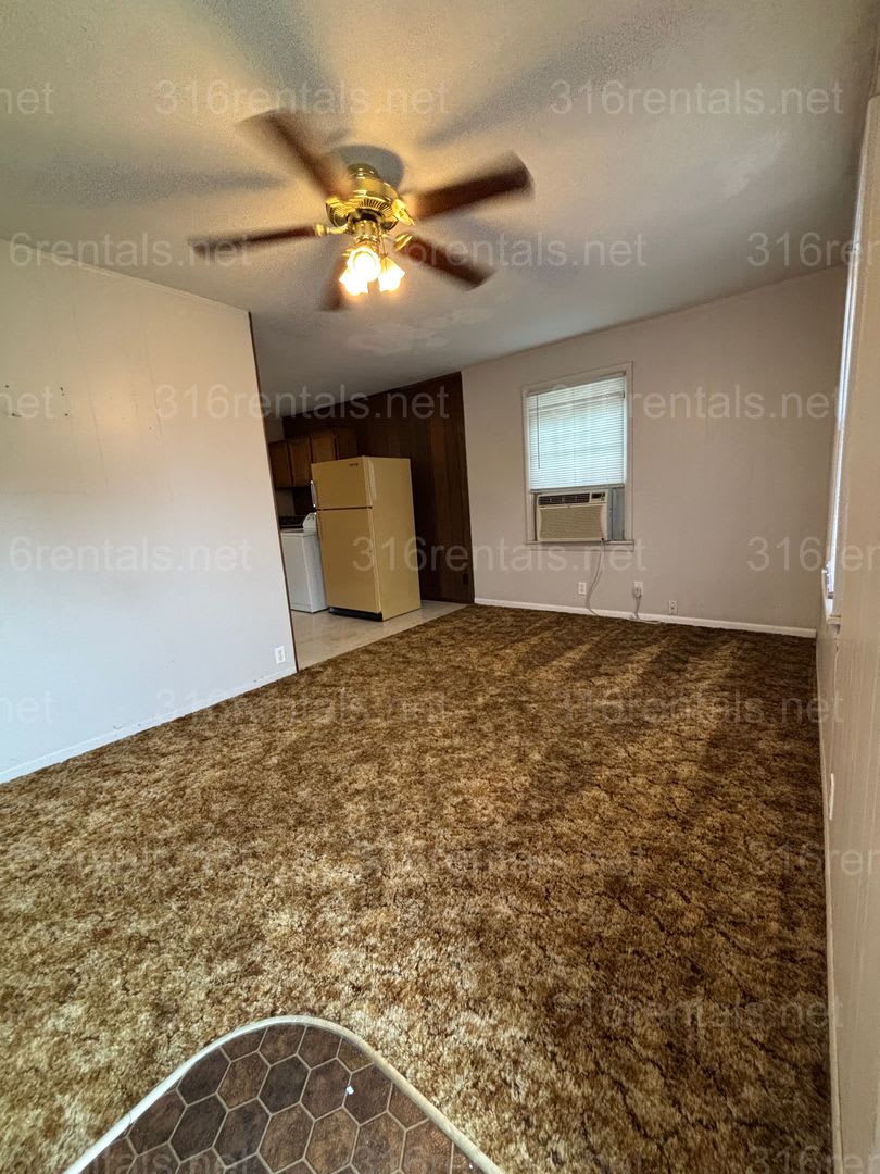 Two Bed One Bath Available Now – photo 1