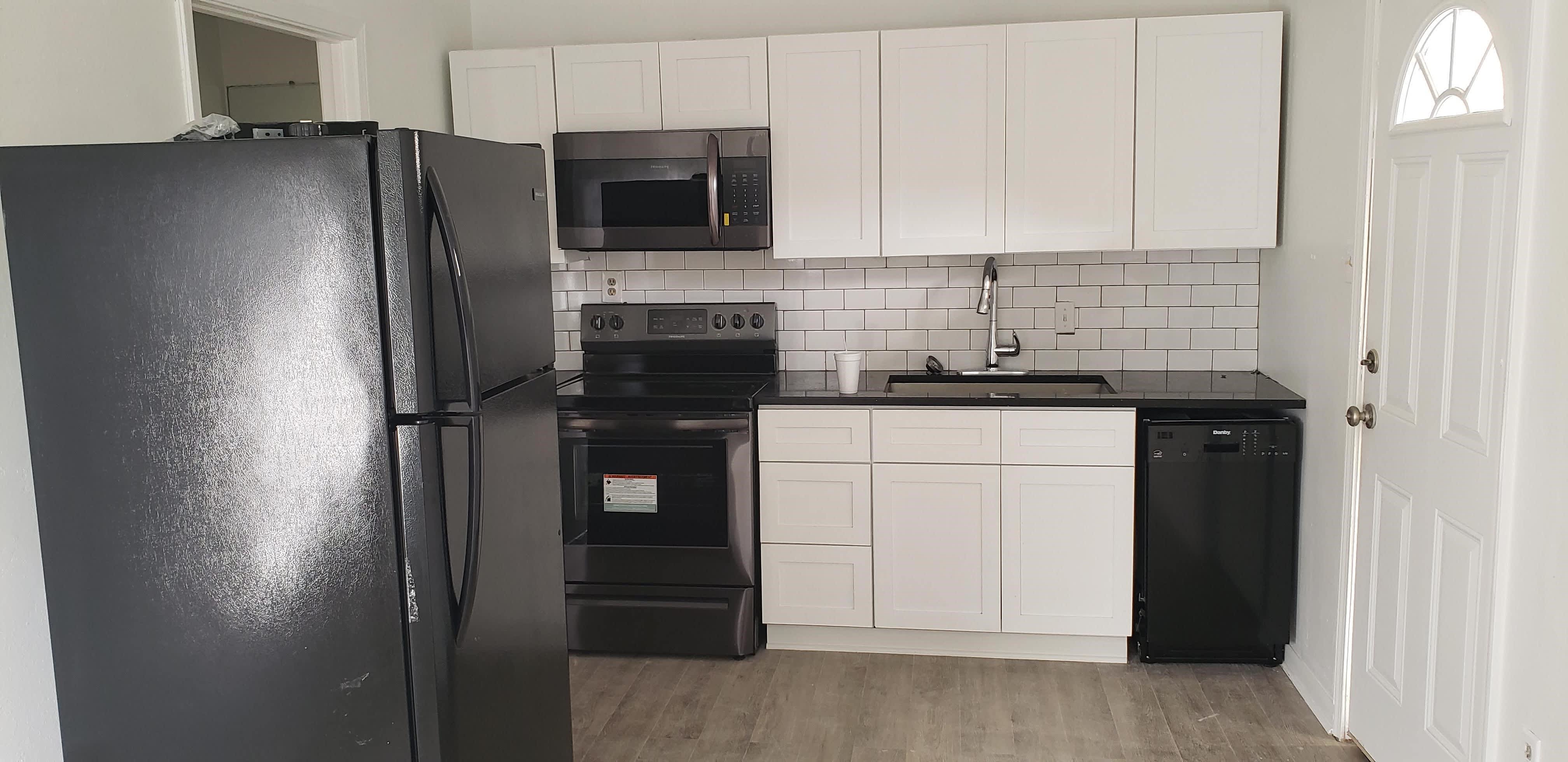 1009 West St – photo 1