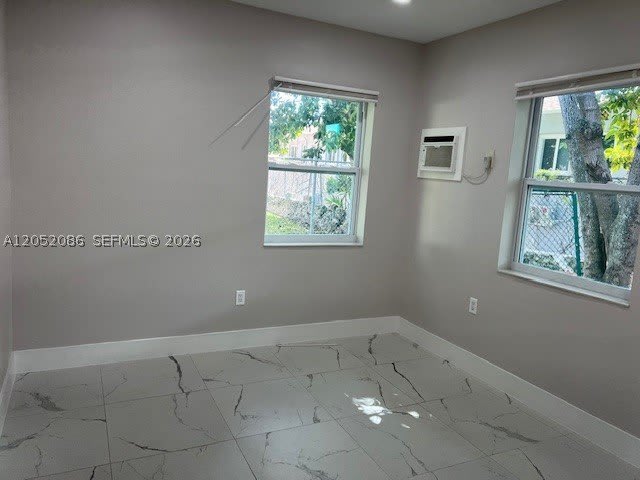 922 NW 2nd St – photo 2
