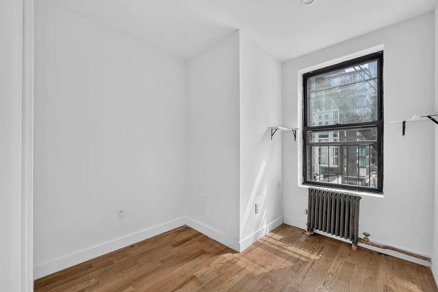 406 West 39th Street – photo 4
