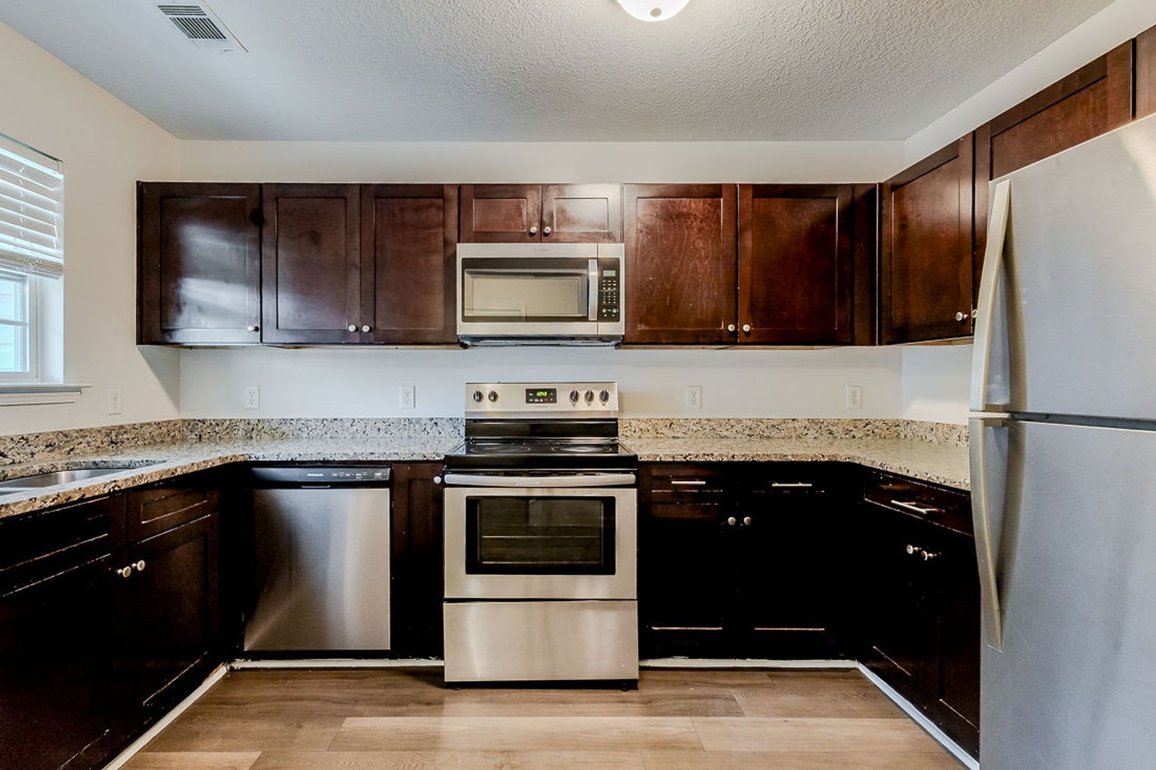 Spacious 3BR Townhome with Main-Level Primary Suite – photo 3