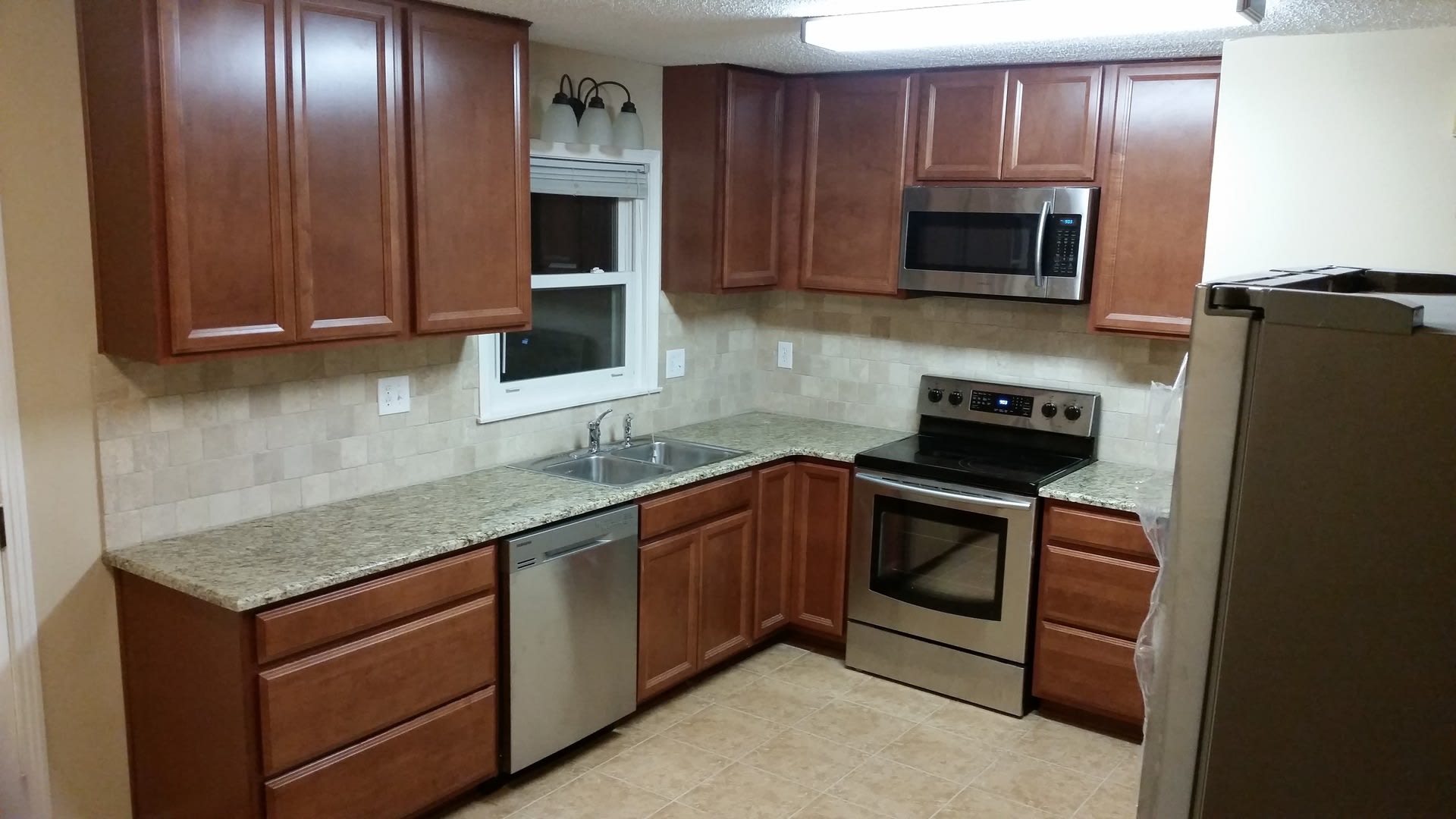 Large 5 Bedroom Nall Hills Home – photo 3