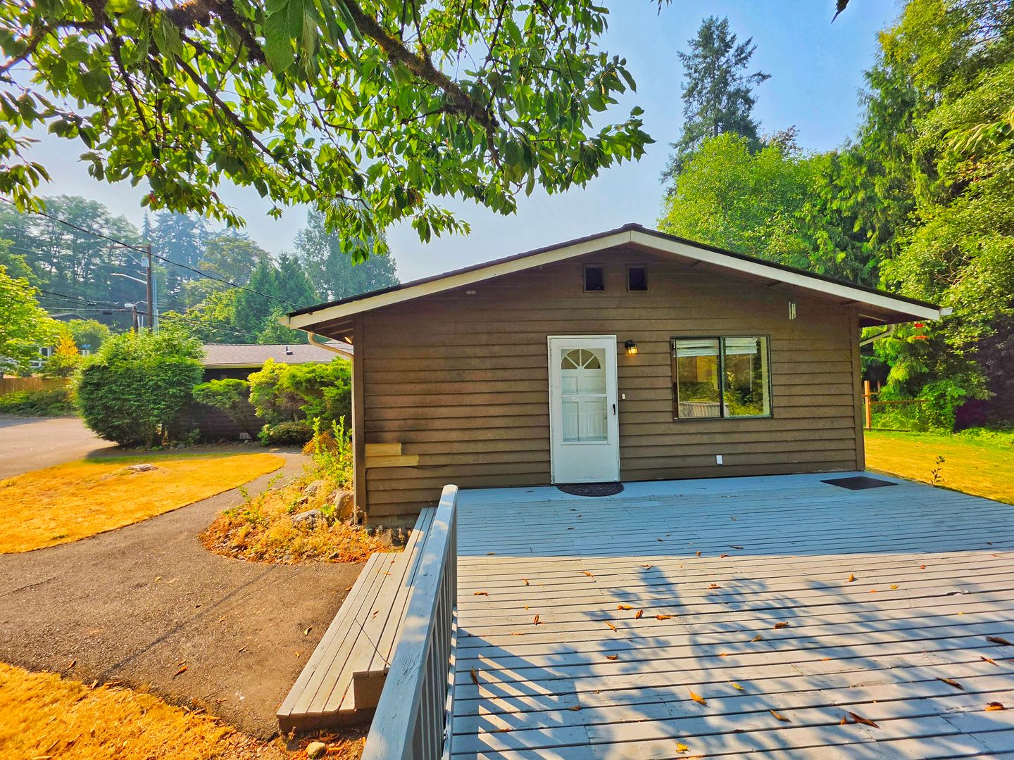 Charming Rose Hill Rambler With Spacious Private Lot – photo 2