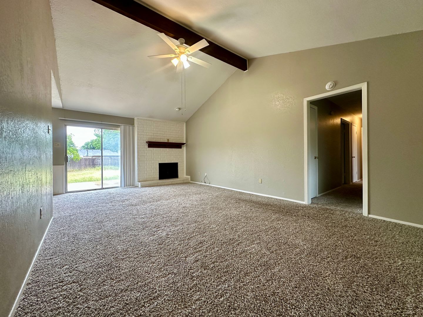 Single Family Home – photo 2