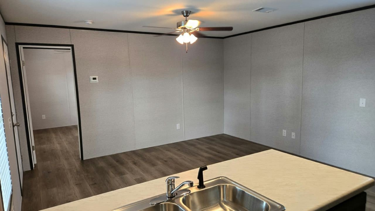 4401 Hitzing Ave – photo 4