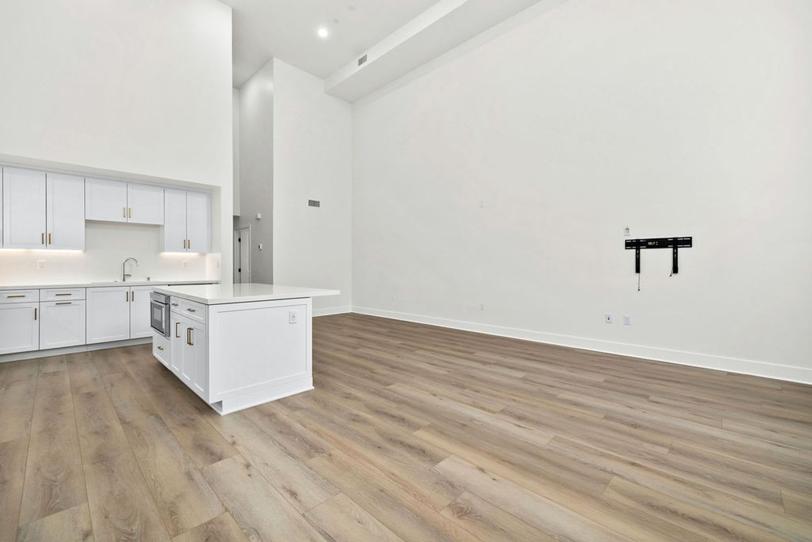 Brand-New Luxury Coastal Loft w/ Ocean Views in Dana Point’s Lantern District – photo 3
