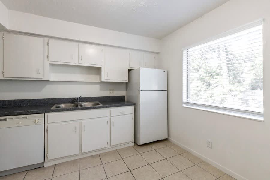 Townsend Apartments – photo 4