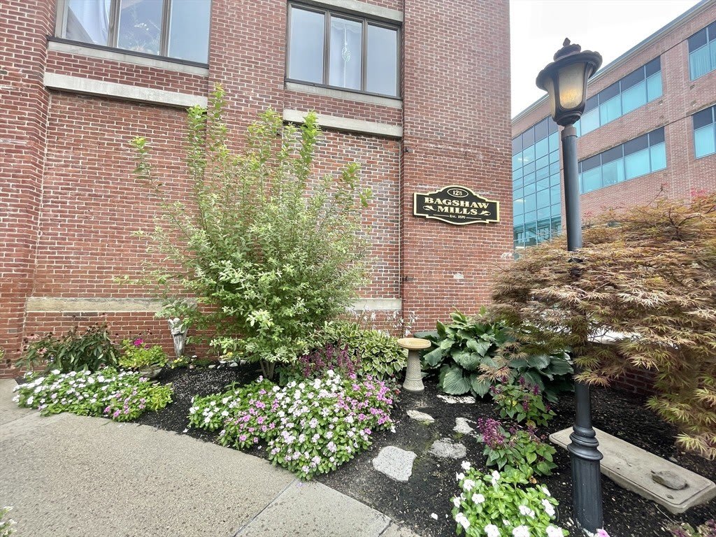 128 Warren St. – photo 2