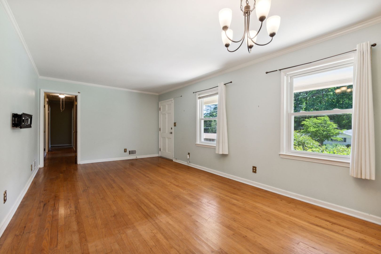 3 Bedroom Single Family in Tucker – photo 1