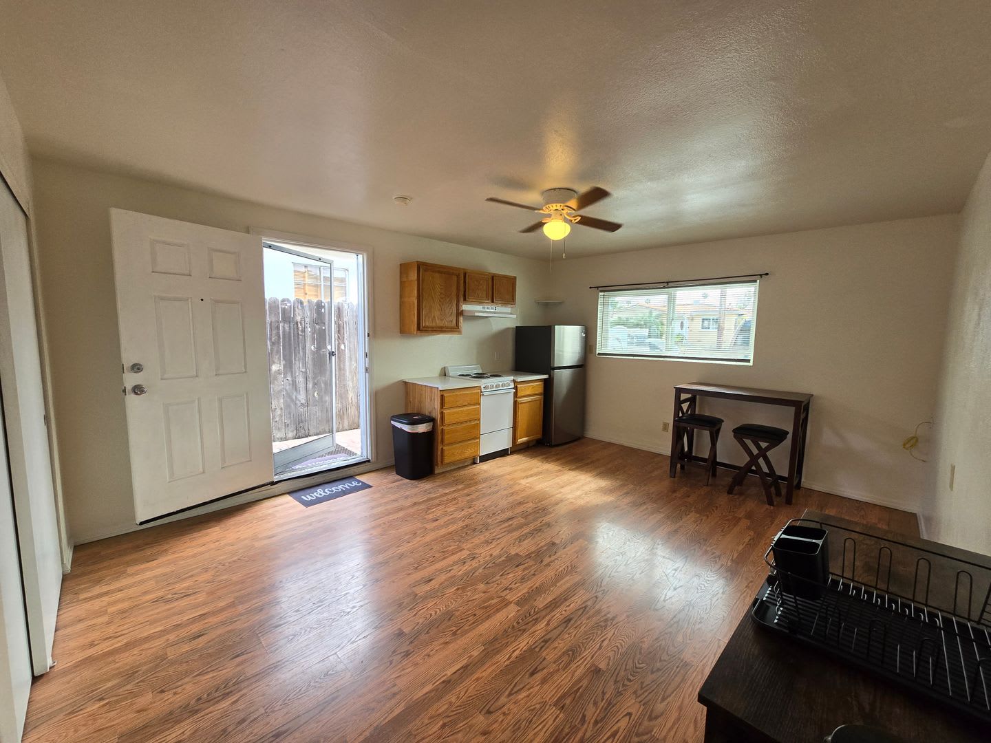 Amazing Studio Only Minutes from J st Marina – photo 1