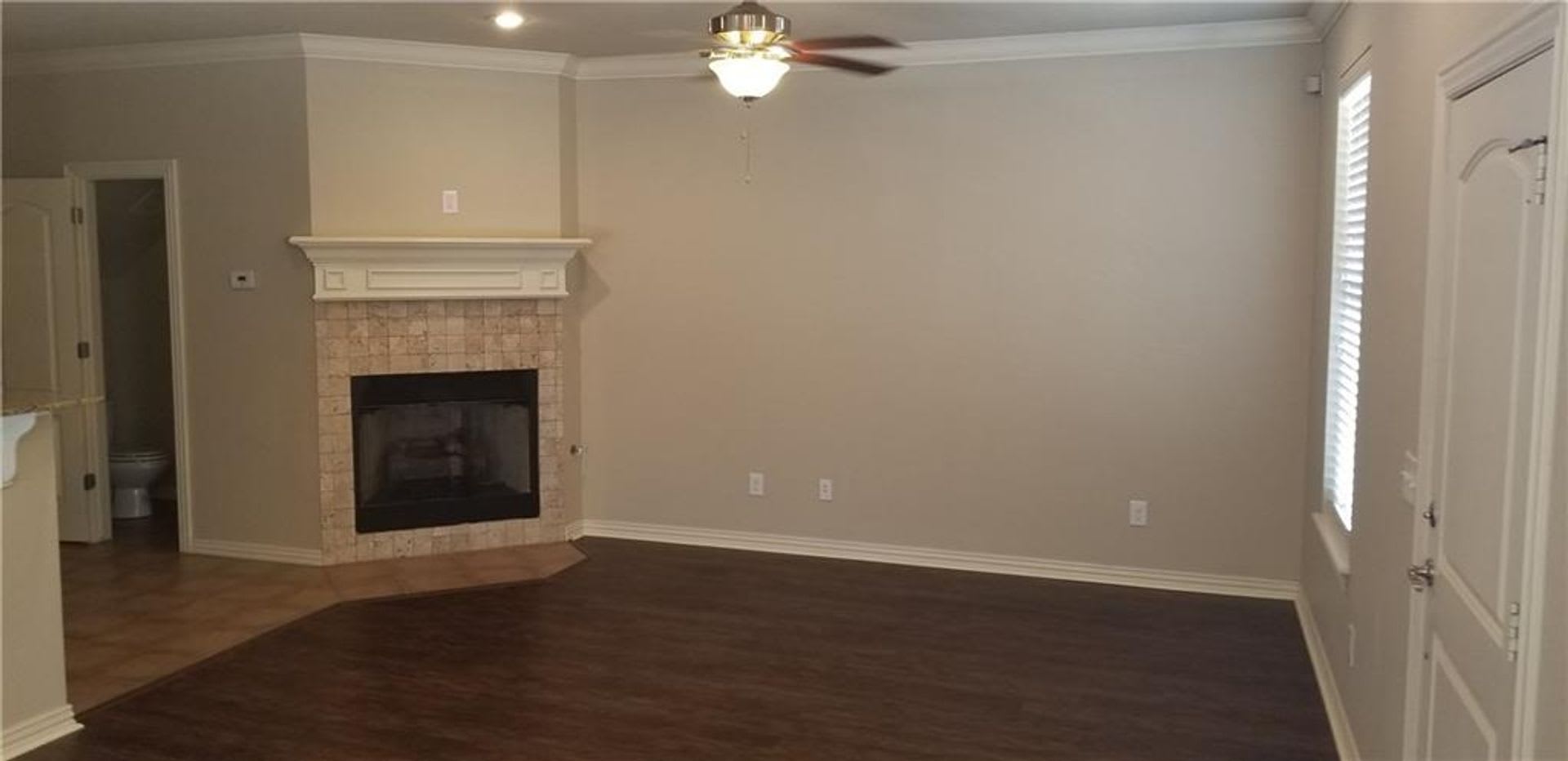 Nice Row Home in W Fayetteville in Rupple Row – photo 5