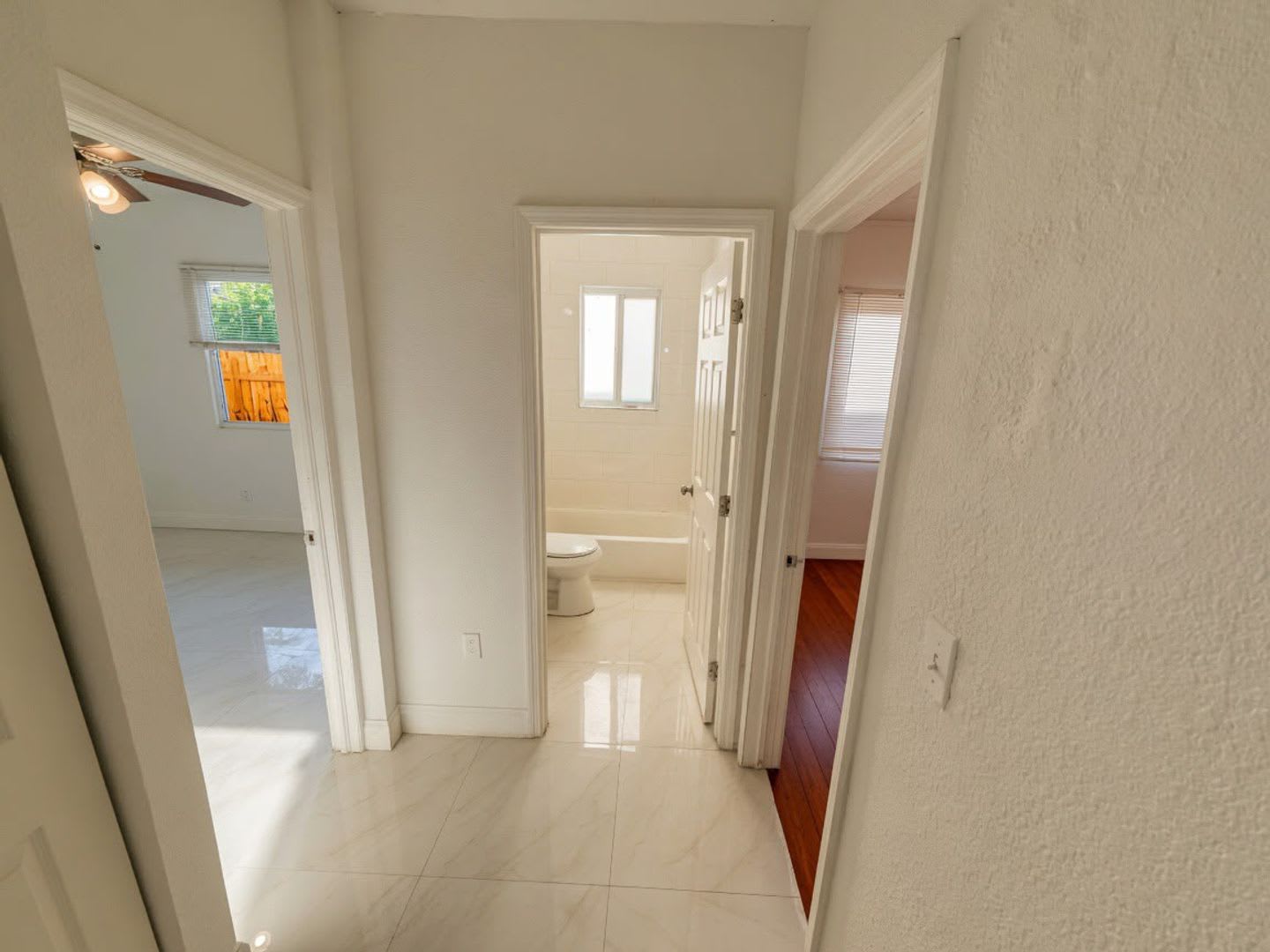 Newly Renovated 3 Bedroom Home – photo 4
