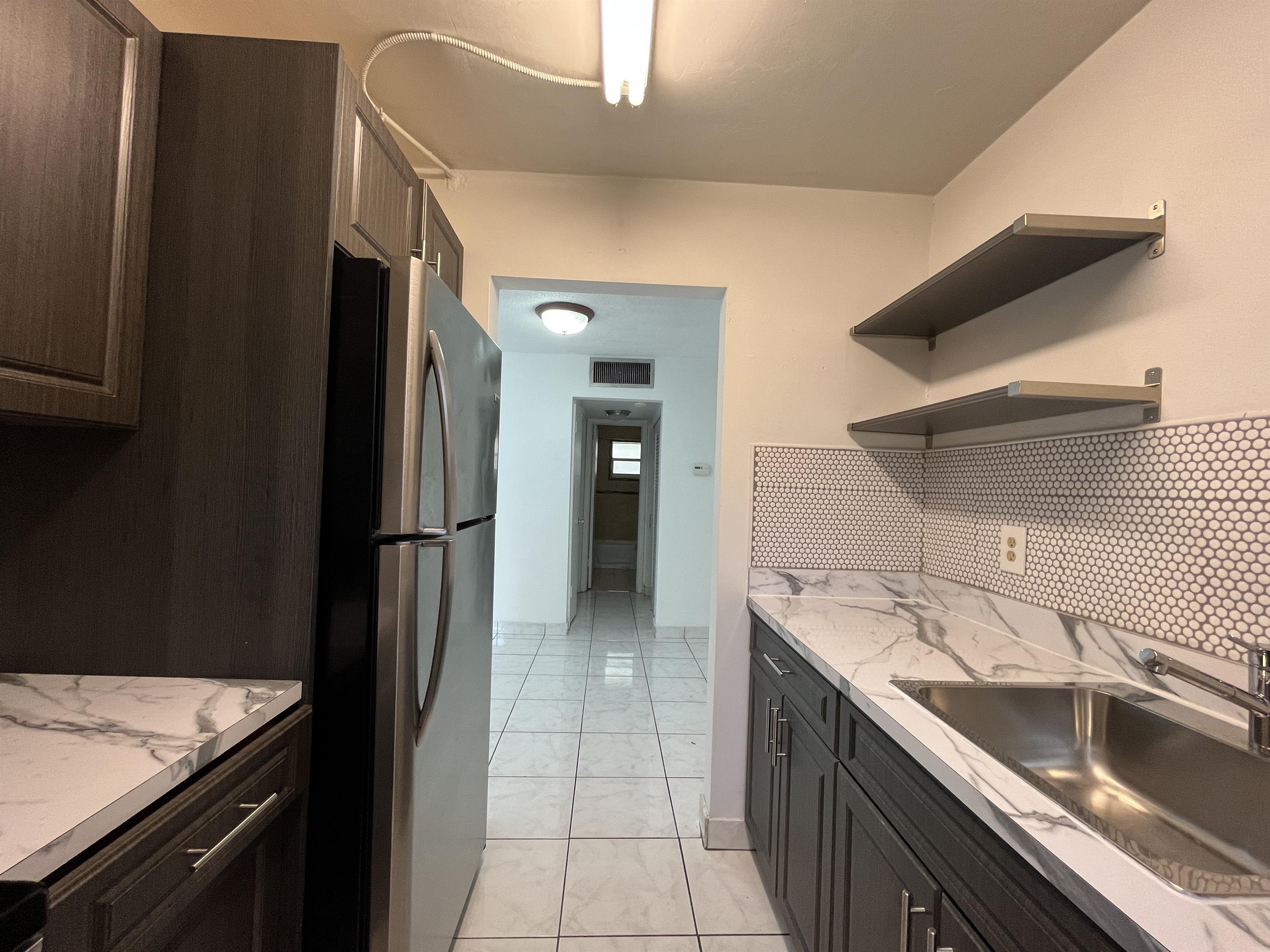 1832 Madison Street 102 1 – photo 2