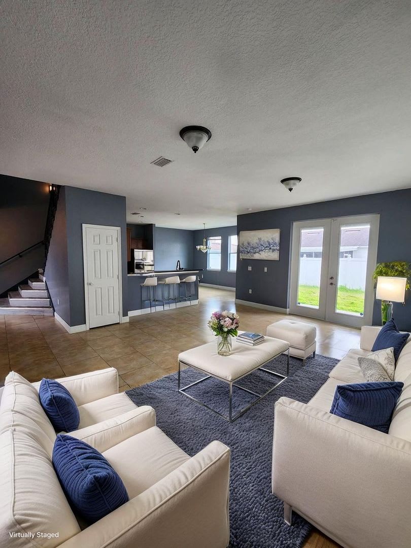 Stunning 3-Bedroom Townhome with Loft, Balcony & 2-Car Garage in Kissimmee! – photo 3