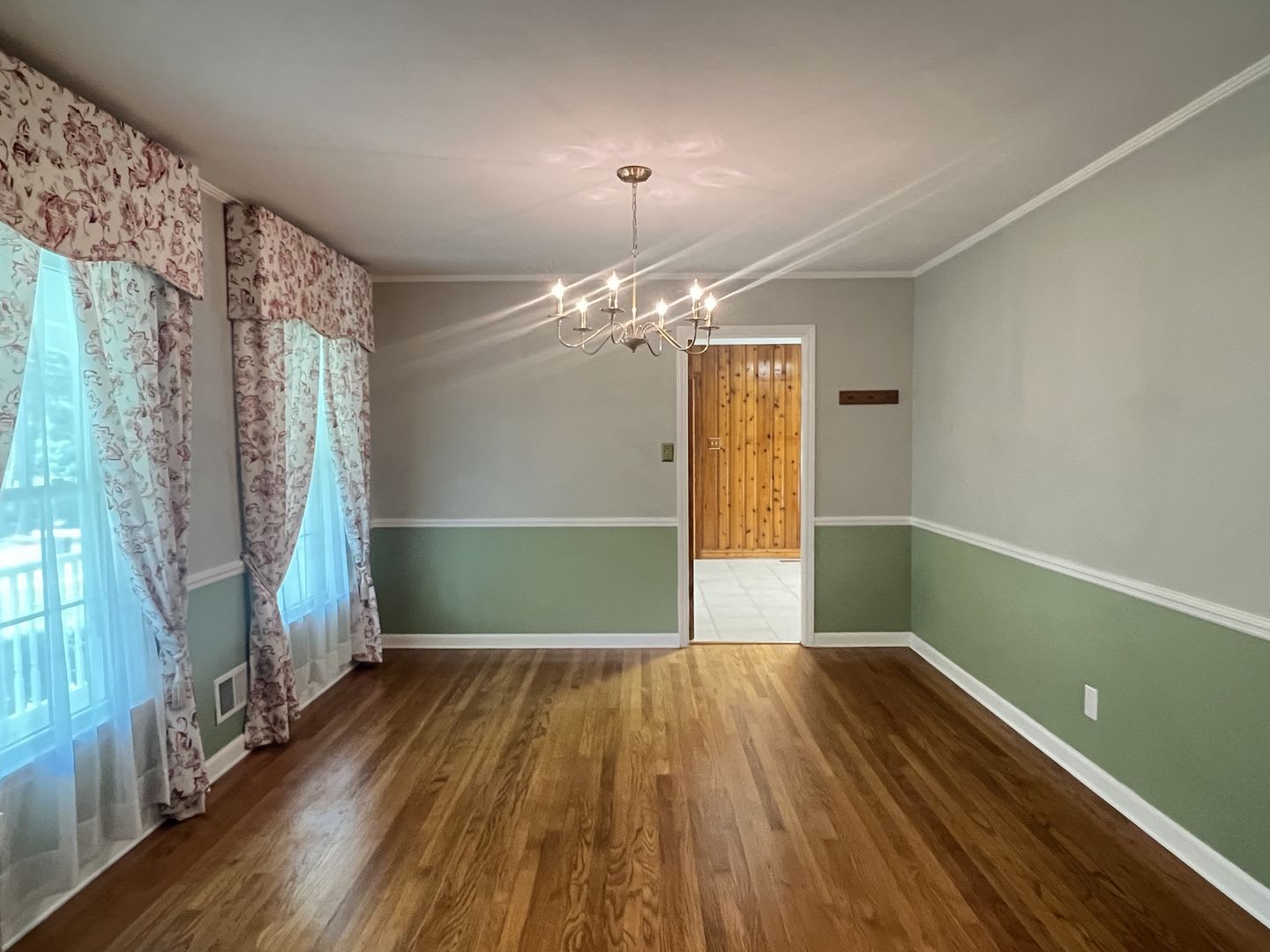Lovely Must See Home!! – photo 4