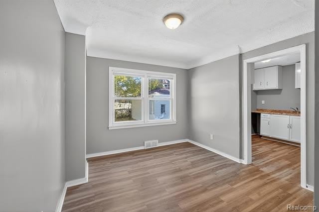 20216 Regent Drive – photo 5