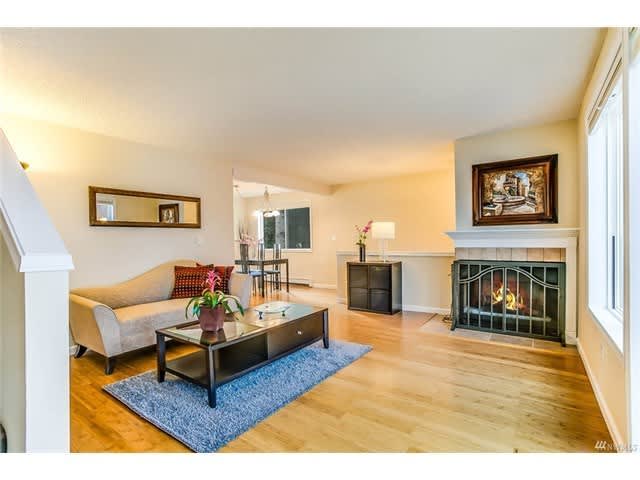 Beautiful 2 Bed 1.5 Bath in Sought After Woodridge, Bellevue. – photo 5