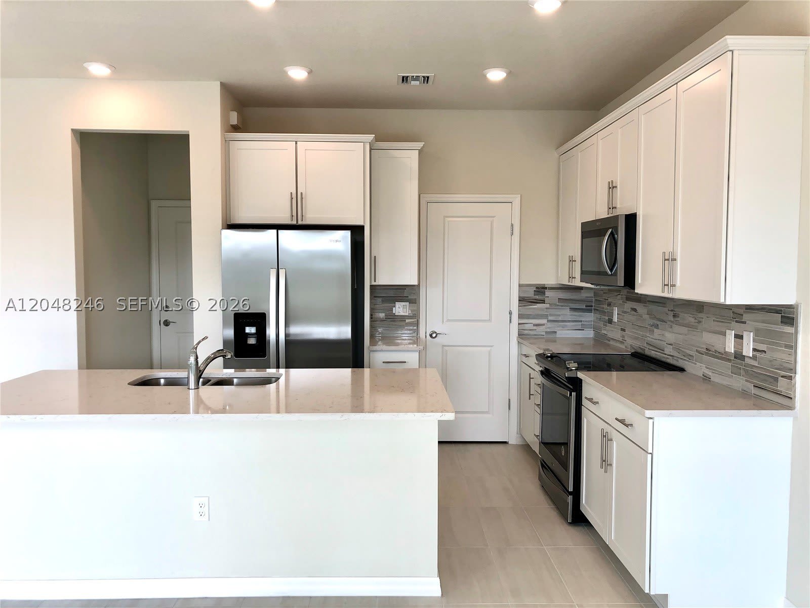 4984 Greenway Dr – photo 5
