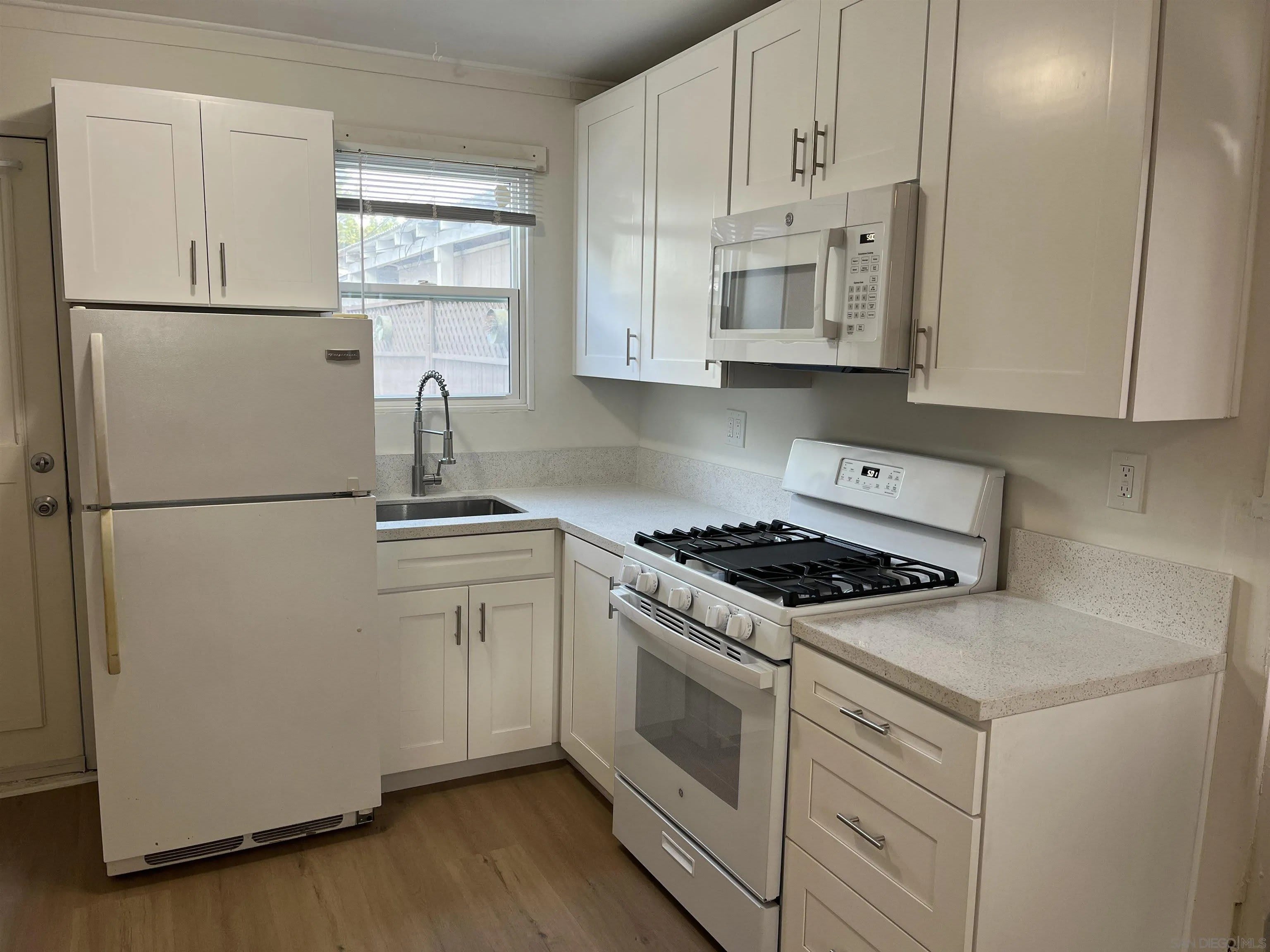 3610 N 44Th – photo 4
