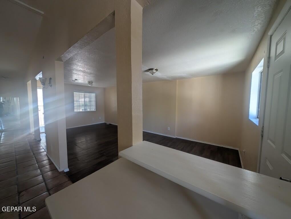 3917 Volcanic Avenue – photo 3