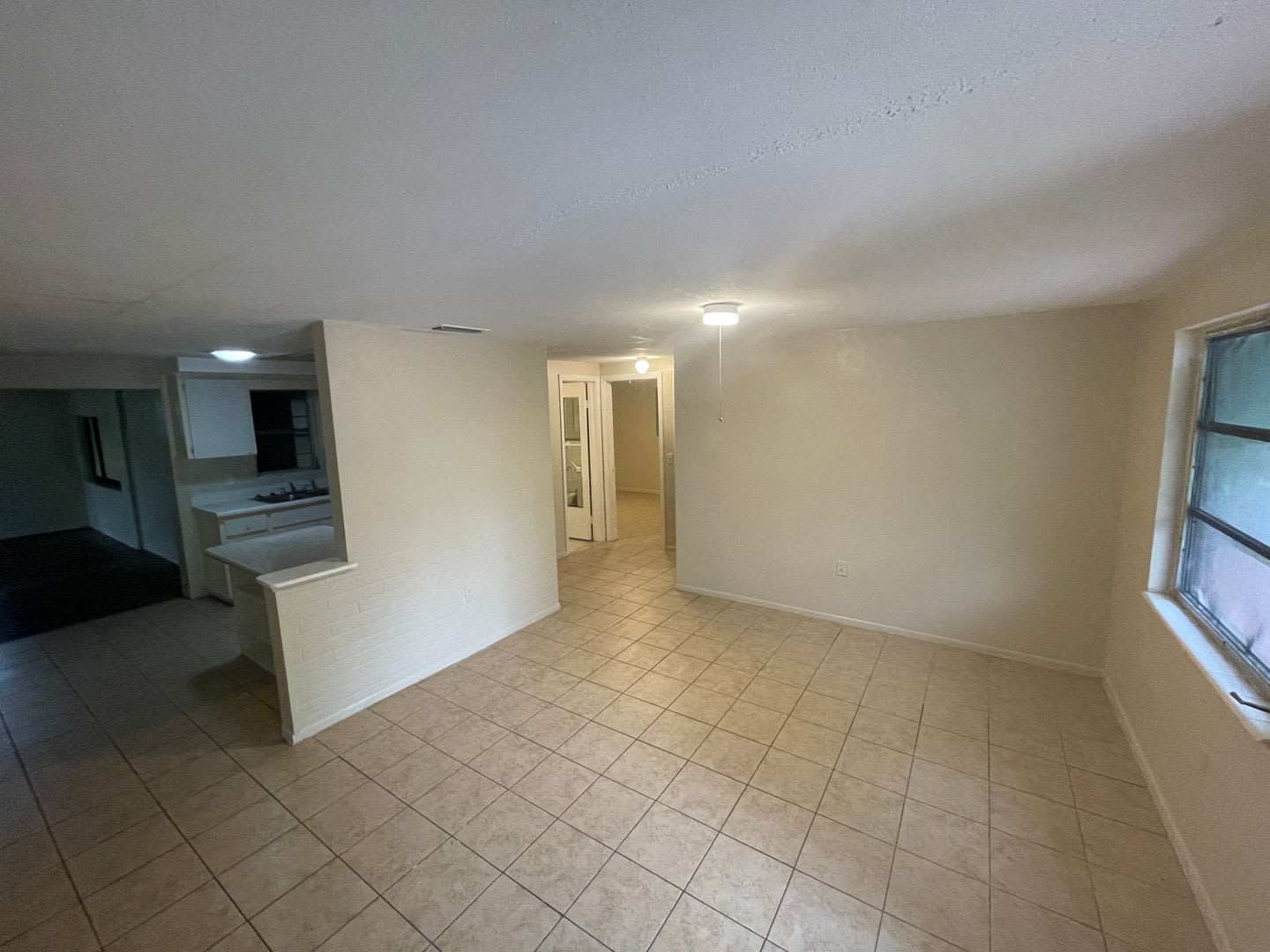 3 bath, 2 Bath Single Family Home in New Port Richey – photo 2