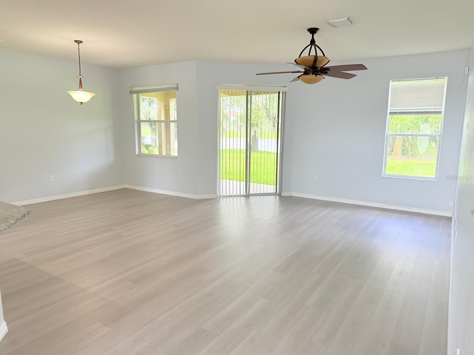 1905 FAIRWAY Loop – photo 3