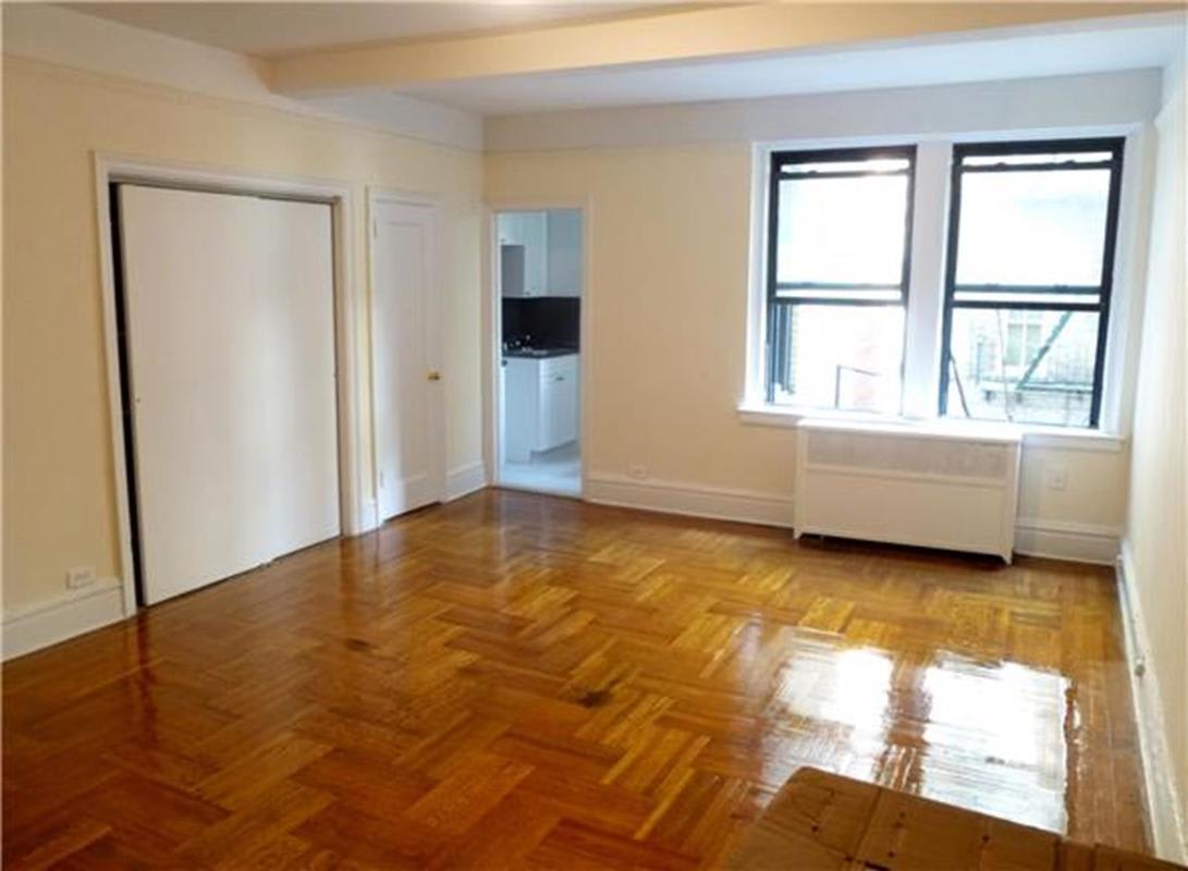 237 East 20th Street apt #8D – photo 5