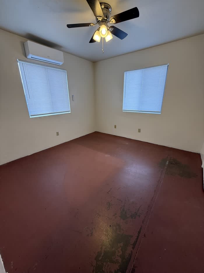 1355 North Columbus Boulevard – photo 3