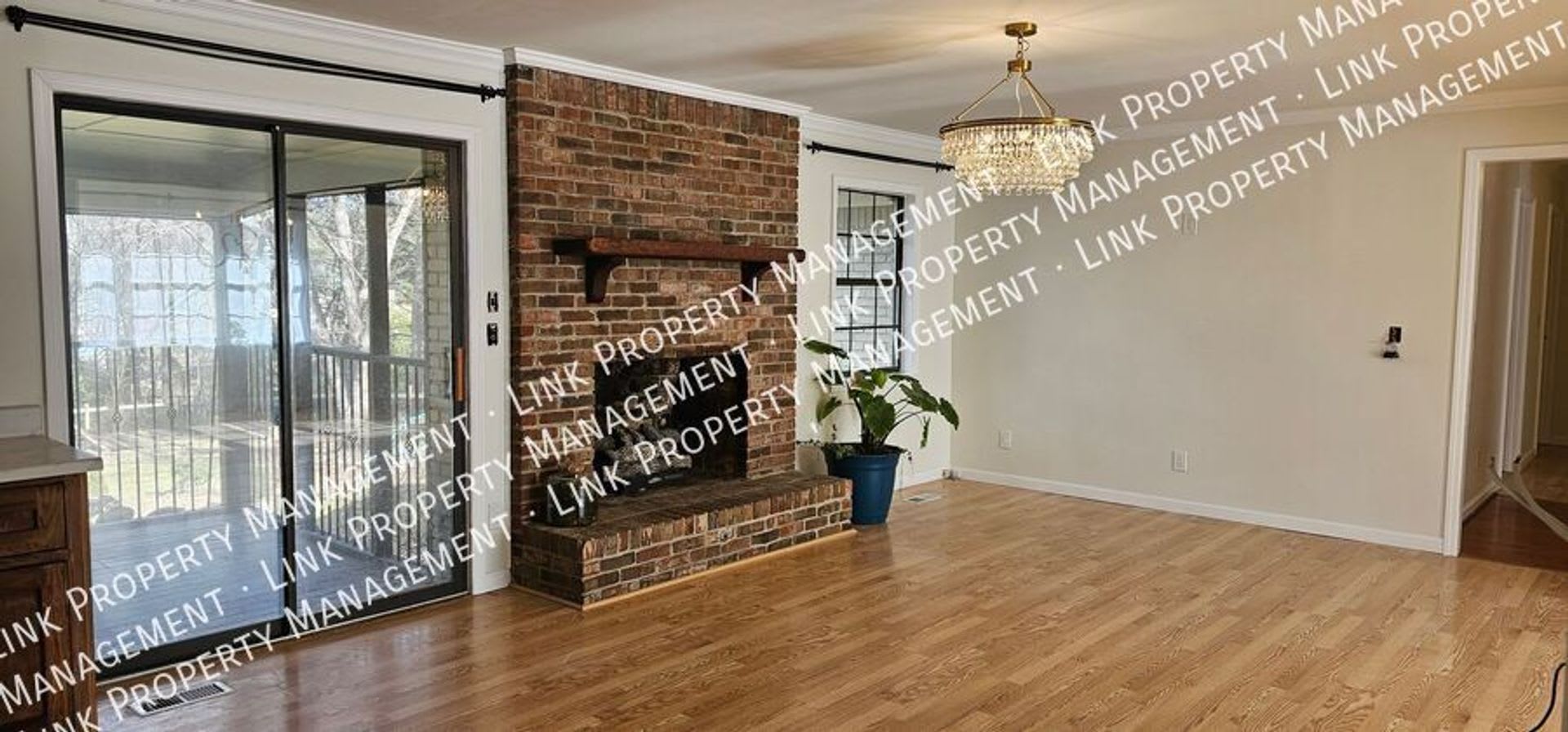 Coming November Beautiful Large Home With Renovated 3 2 East Brainerd With Garage And Big Fenced In Back Yard – photo 4