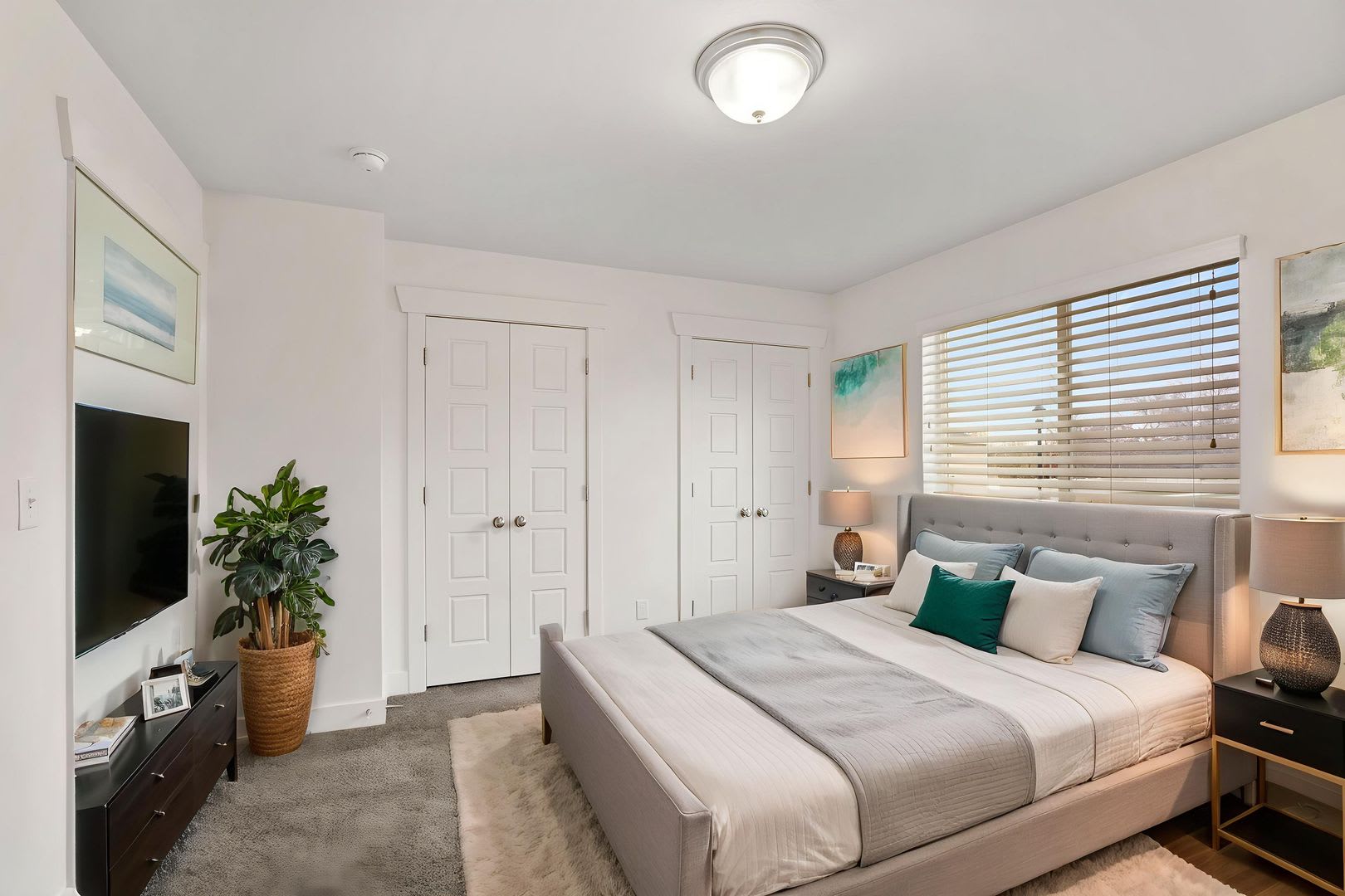 Upscale 2 Bedroom Smithfield Apartment Home – photo 5