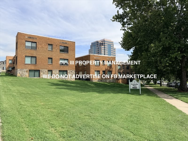 4509 Roanoke Parkway – photo 3