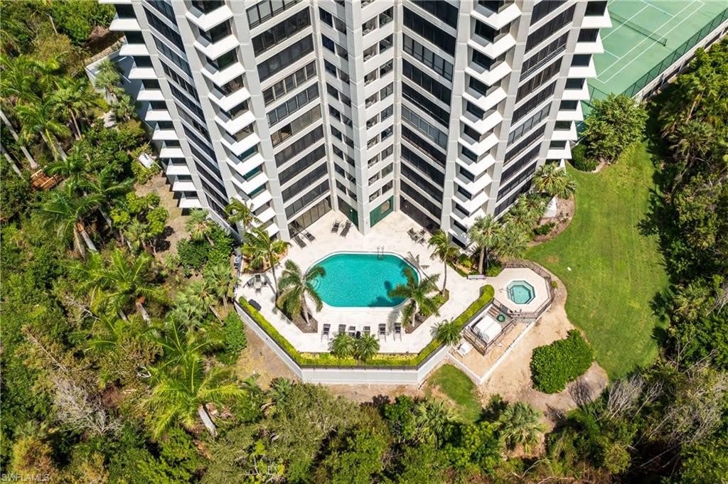 5555 Heron Point Drive – photo 2