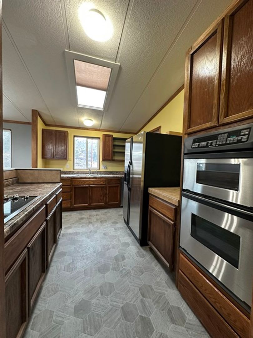 3 Bedroom, 2 Bathroom Home – photo 4