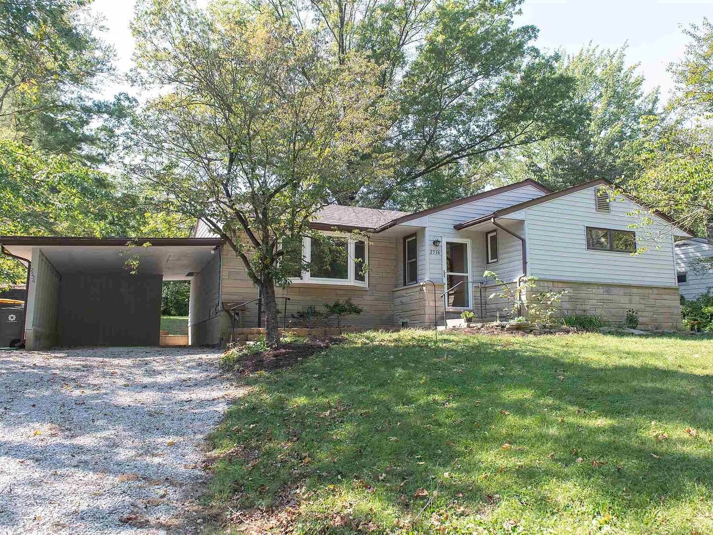 2536 E 8th – photo 2