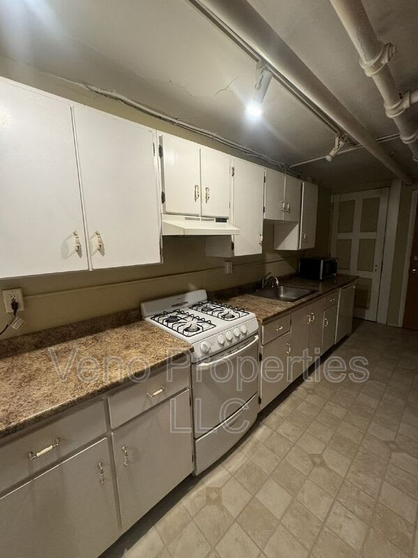 16 2nd Street – photo 5