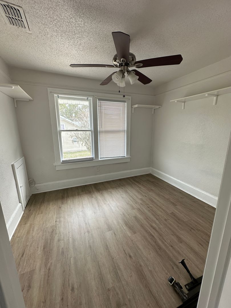 2 Bedroom 1 Bathroom In Winter Haven – photo 4