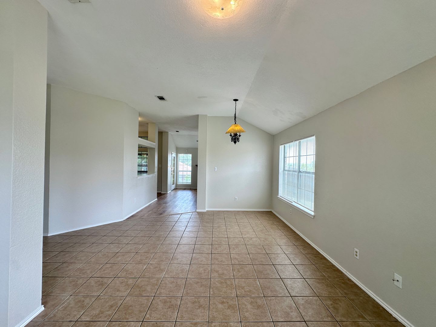 607 Hogan Drive – photo 5