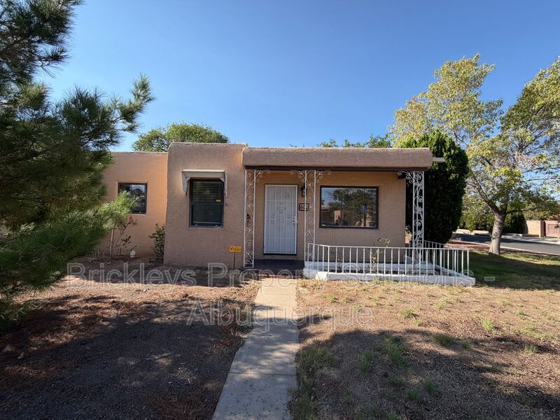 602 Quincy St SE – photo 1