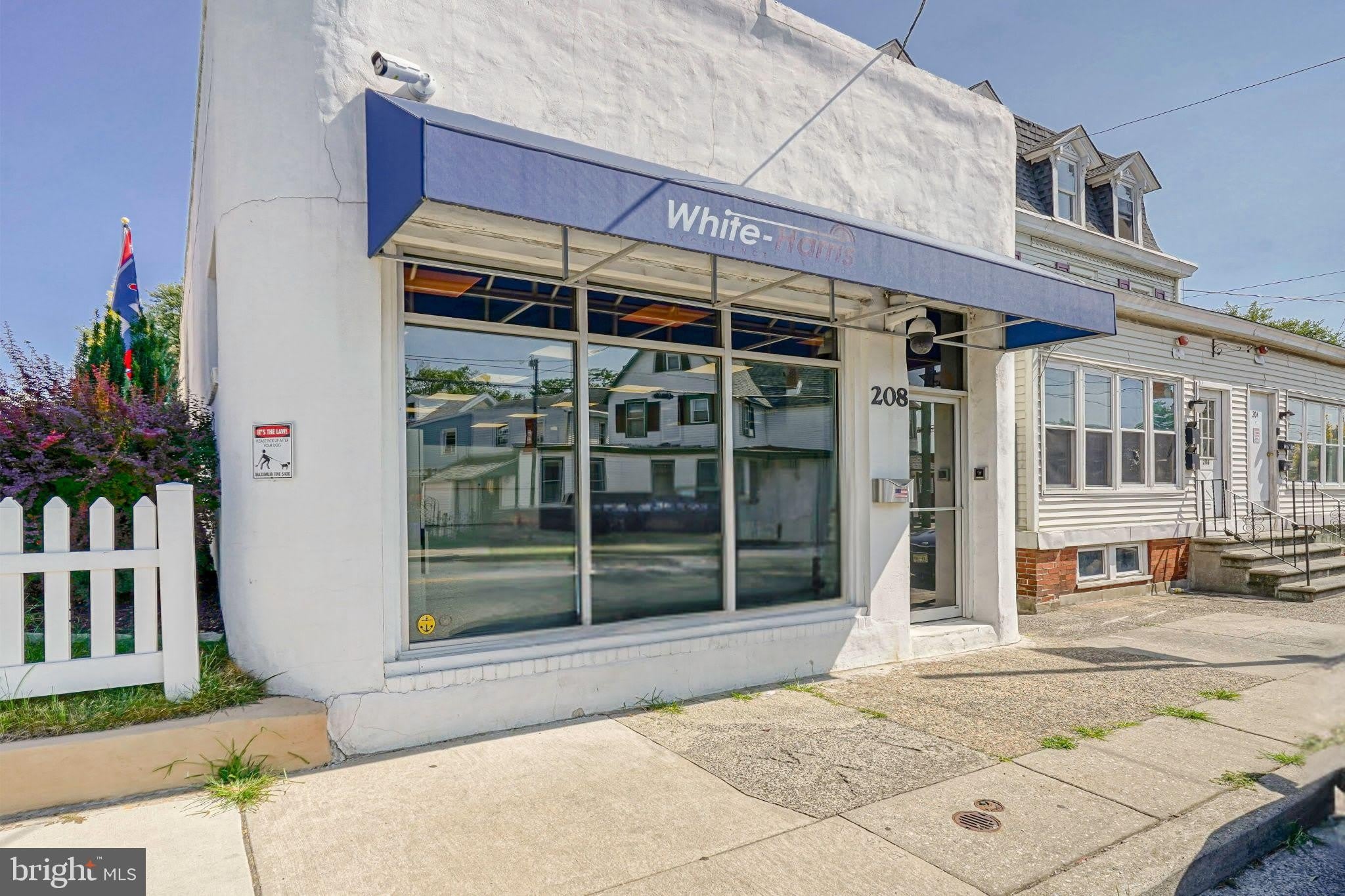 208 N Broadway – photo 4