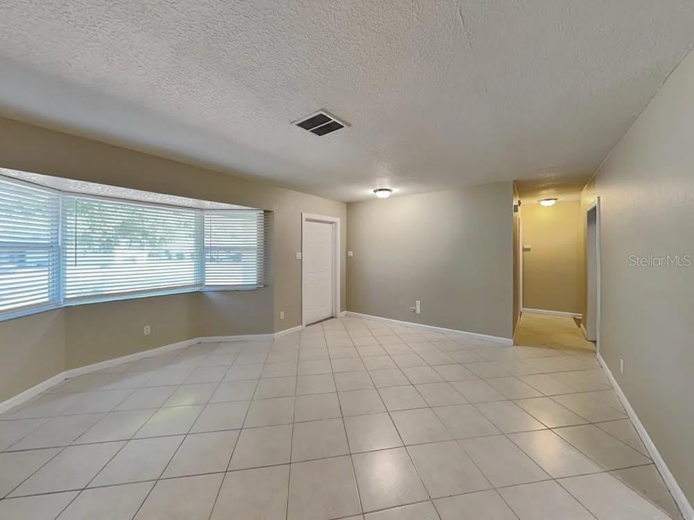 122 VAN DYCK Drive – photo 3