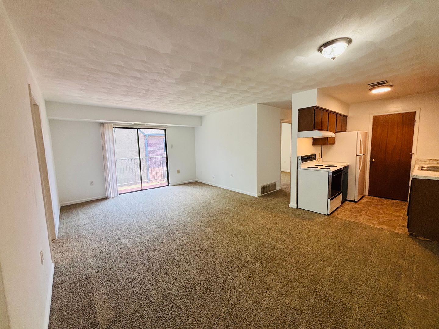 3 Bedroom 1 Bath Condo – photo 2