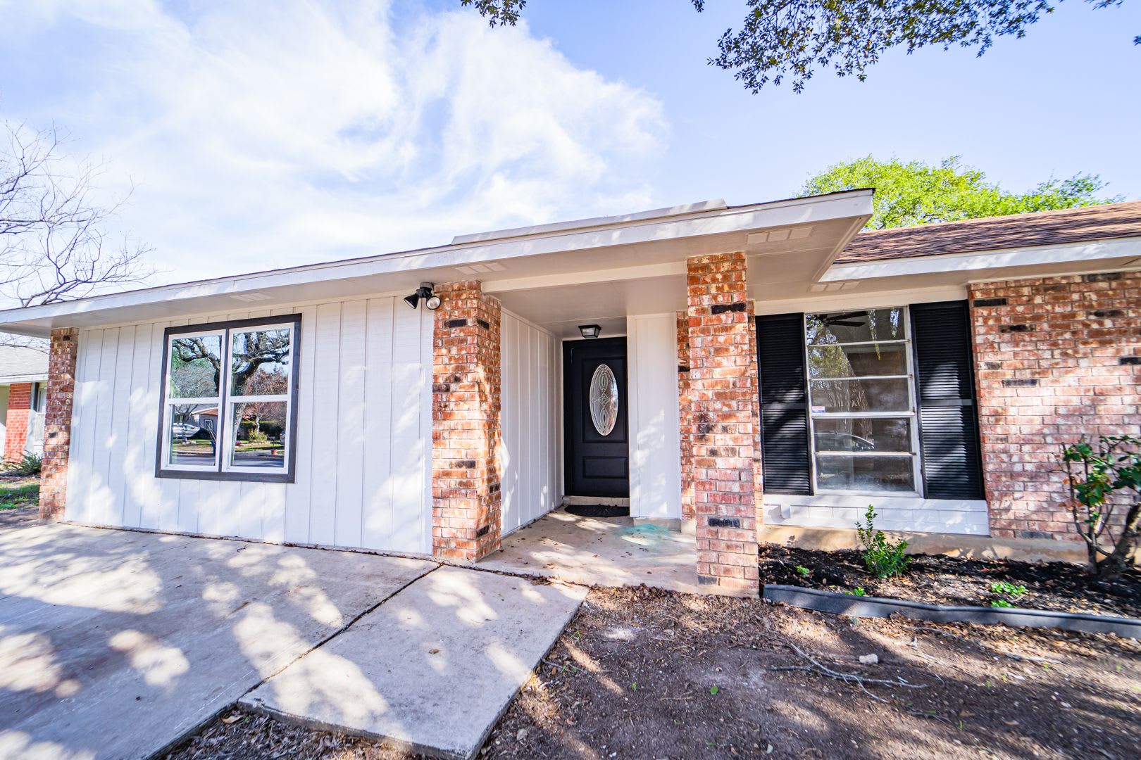 Updated 4 Bed / 2 Bath Home in Northwest San Antonio – photo 2