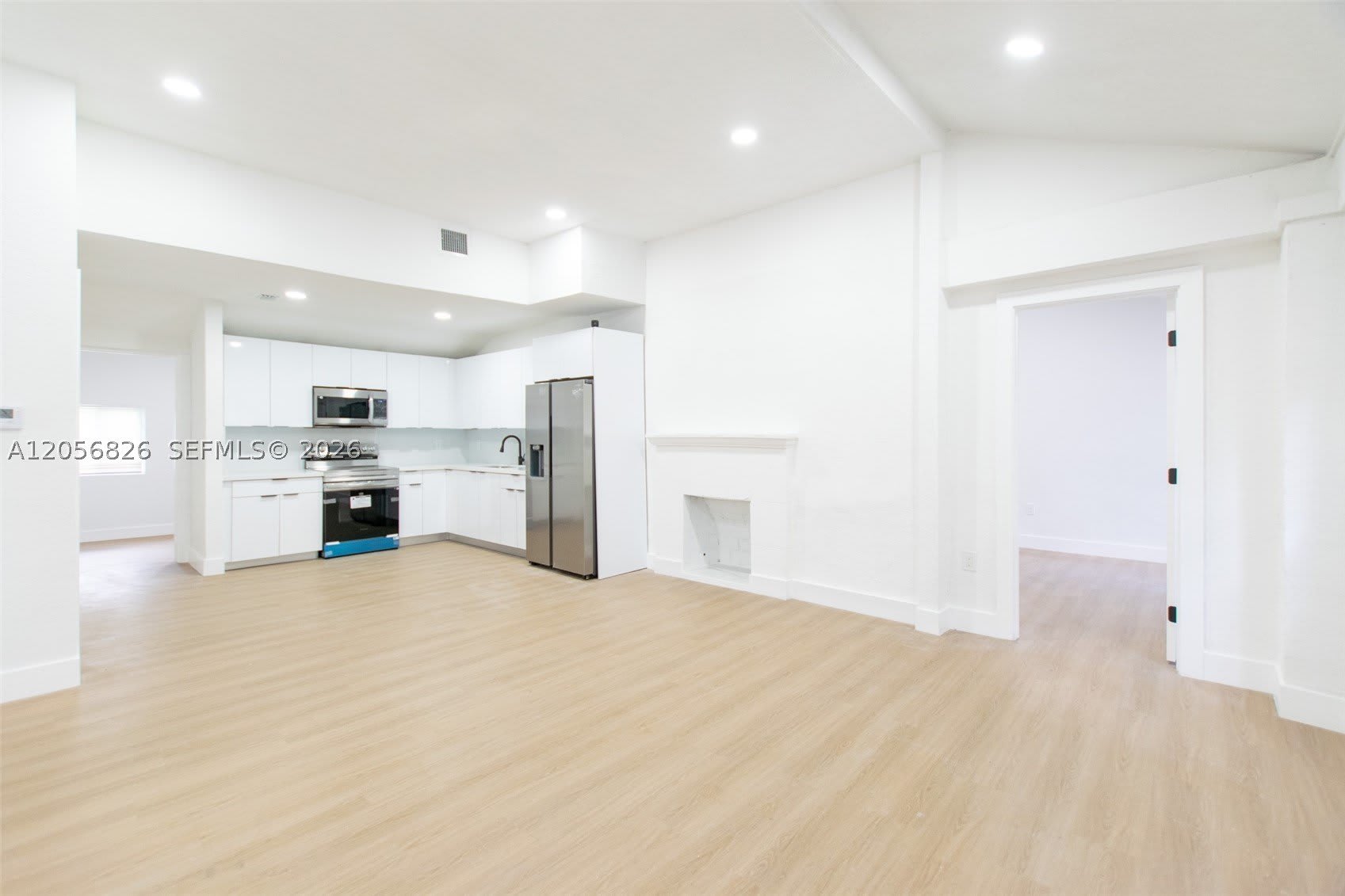 2324 NW 14th Ave – photo 5