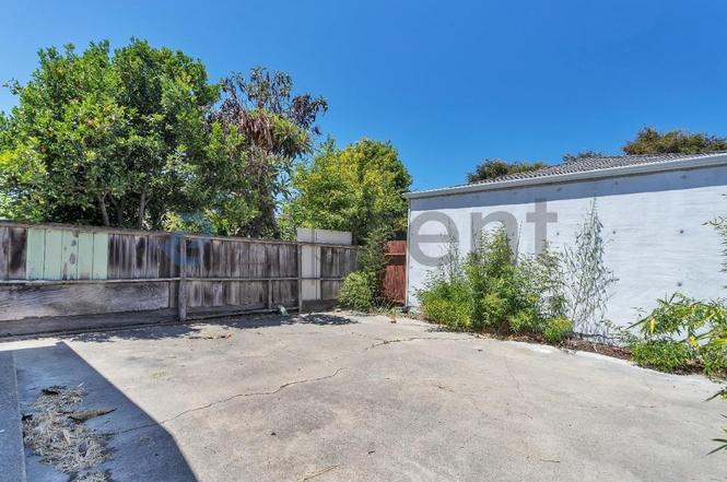 2121 Esmond Ave – photo 2