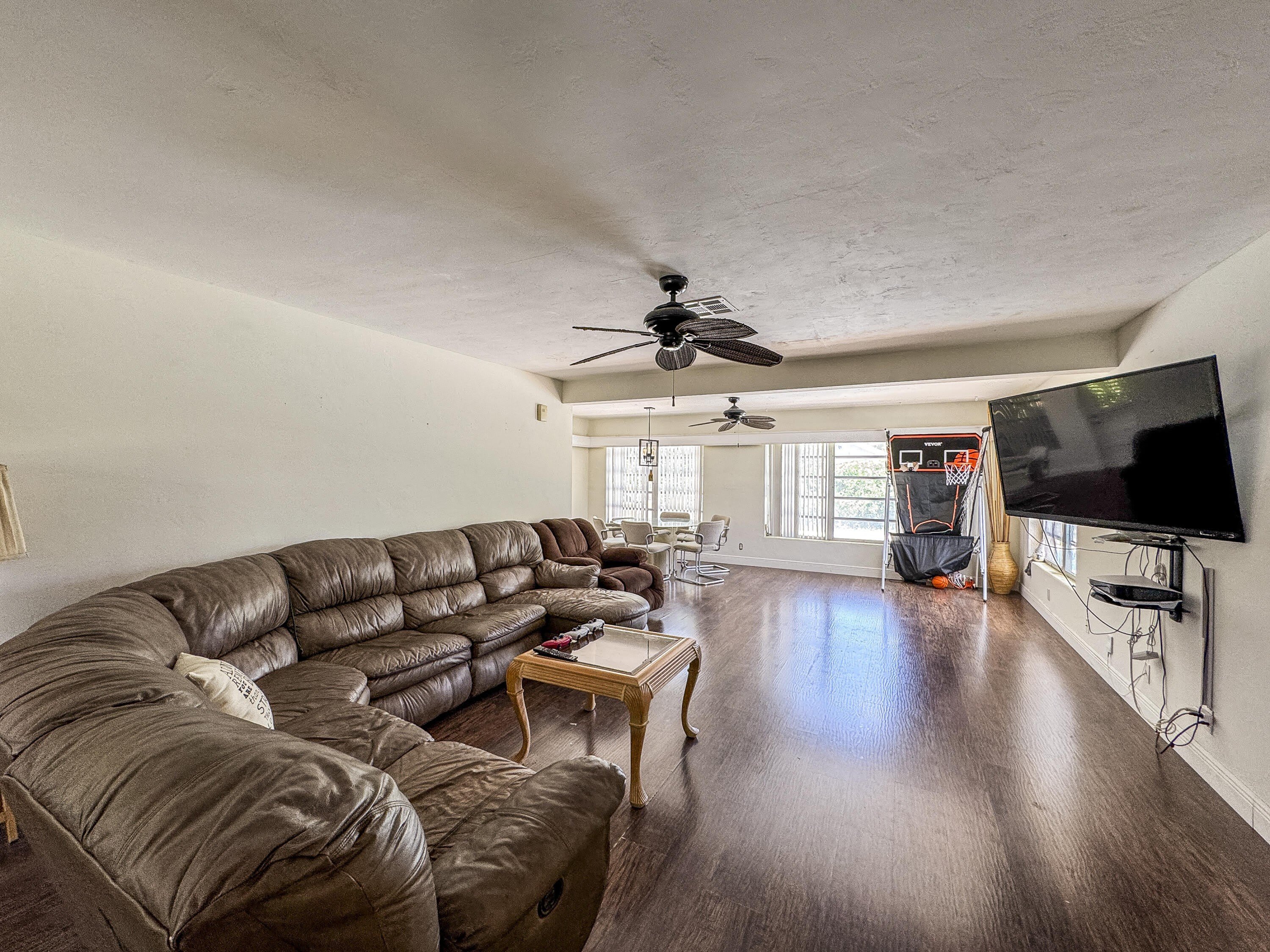 1326 Lake Erie Drive – photo 3