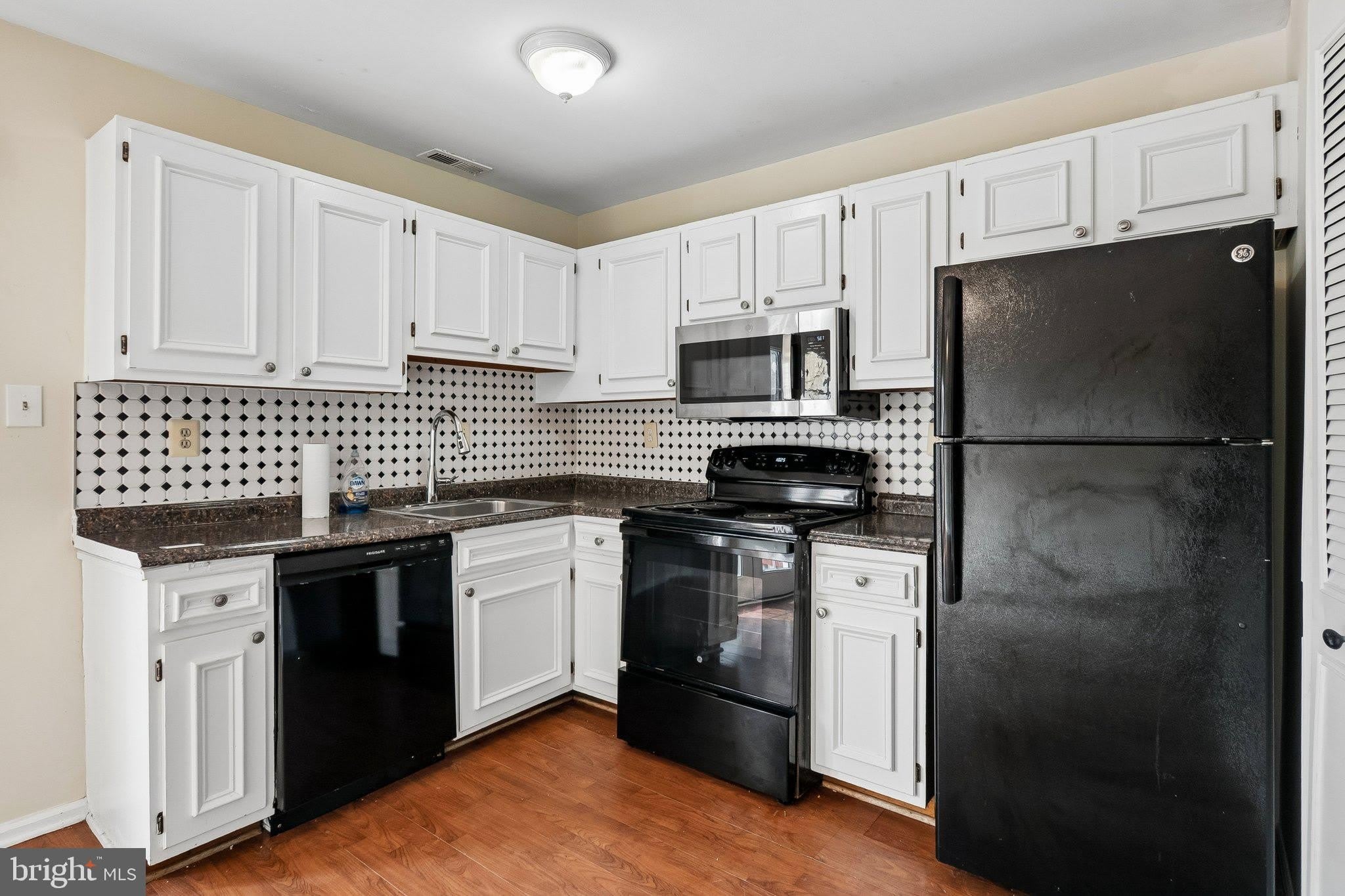 5515 Woodlawn Manor Court – photo 5
