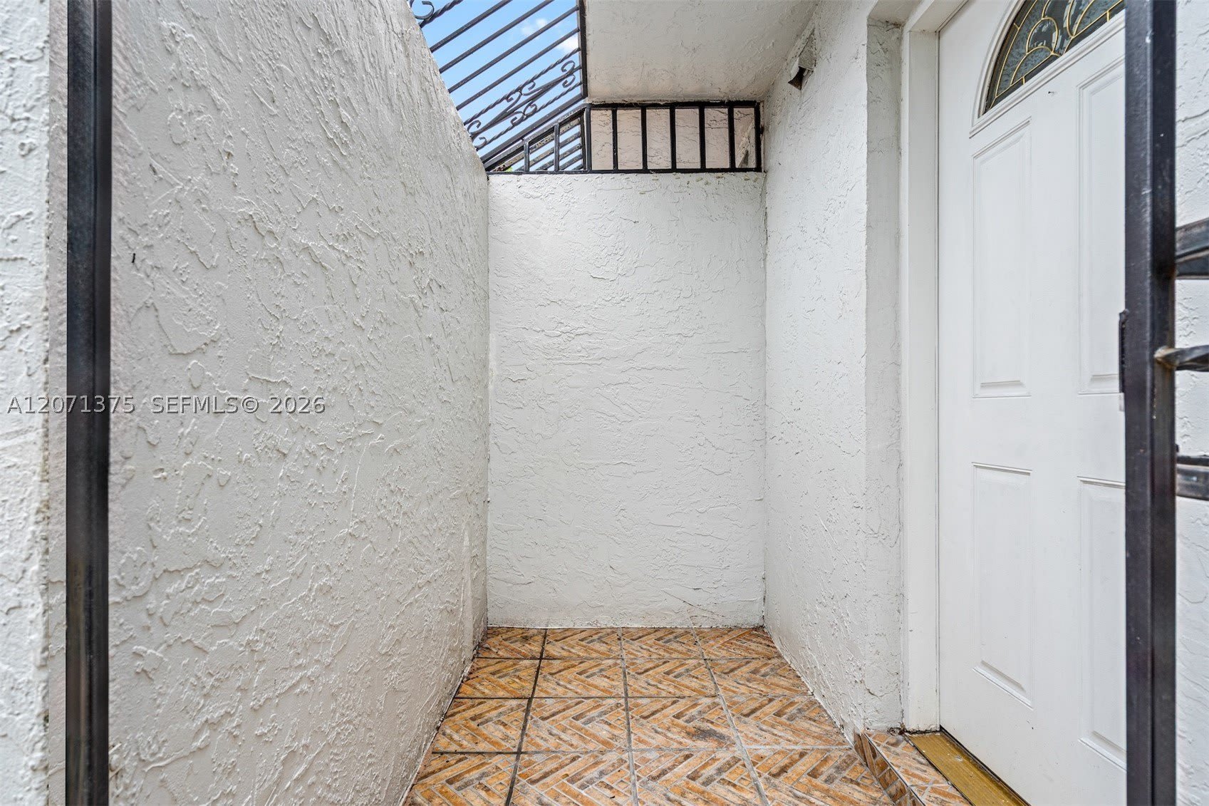 319 NW 109th Ave – photo 4