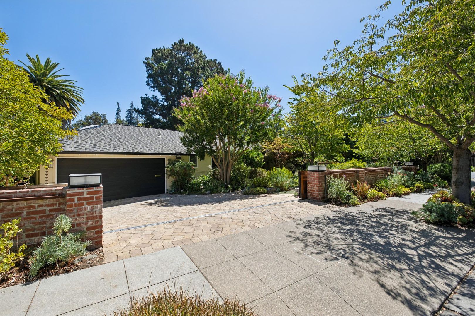 Beautiful Ranch Home with Bonus Room & Detached ADU – photo 2