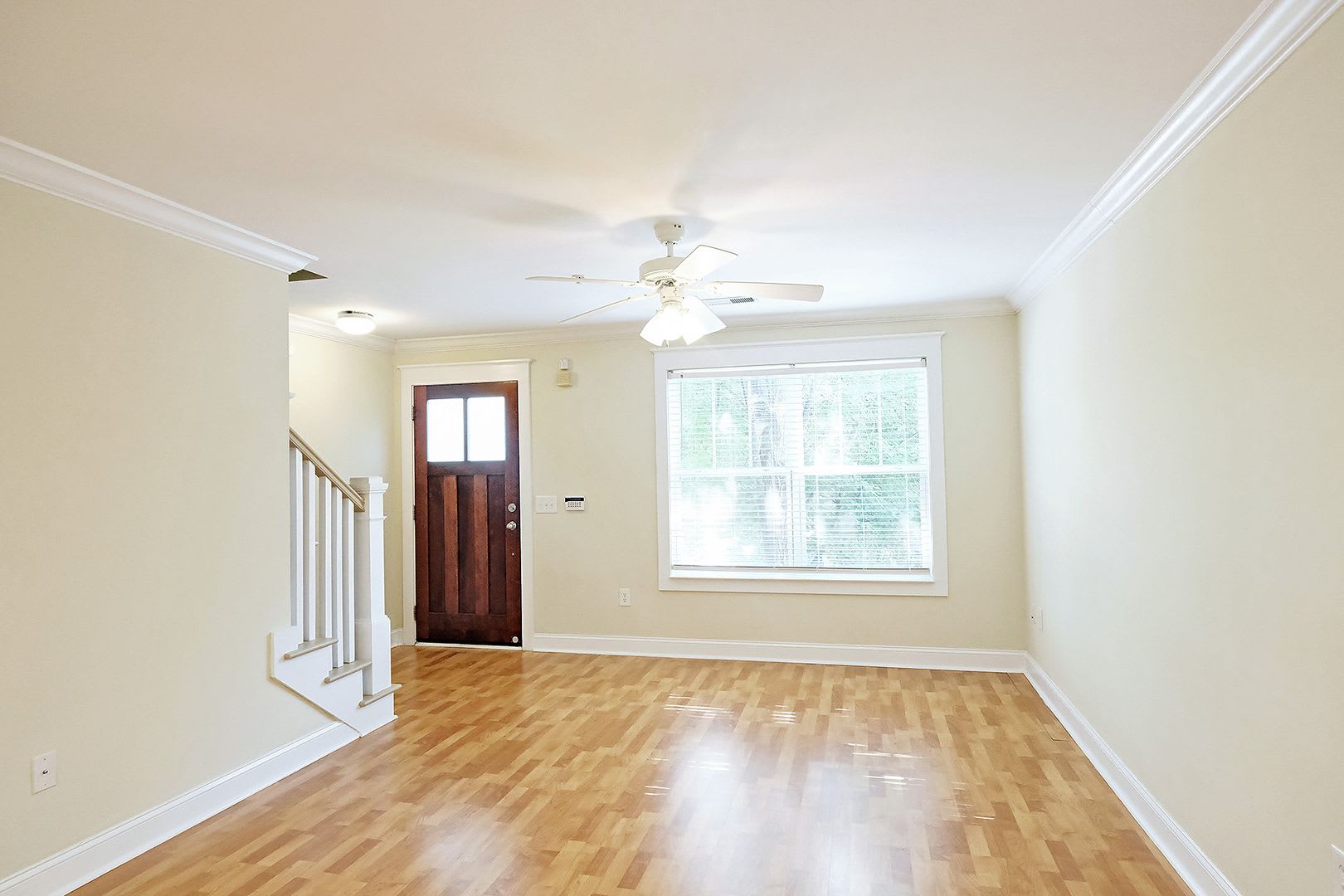 500 Off 1St Month S Rent Student Pet Friendly Woodlands Condo – photo 5